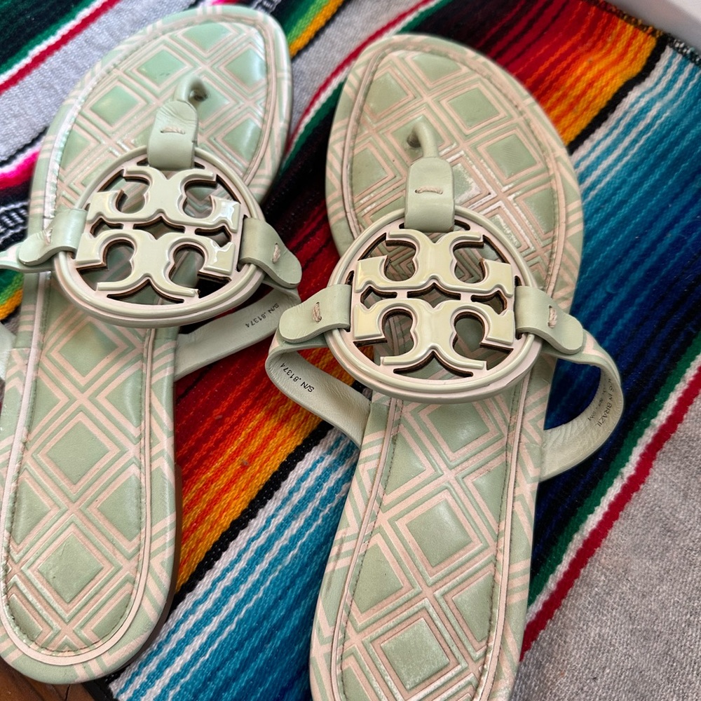 Tory Burch Mint Green Logo Cutout Sandals size 9